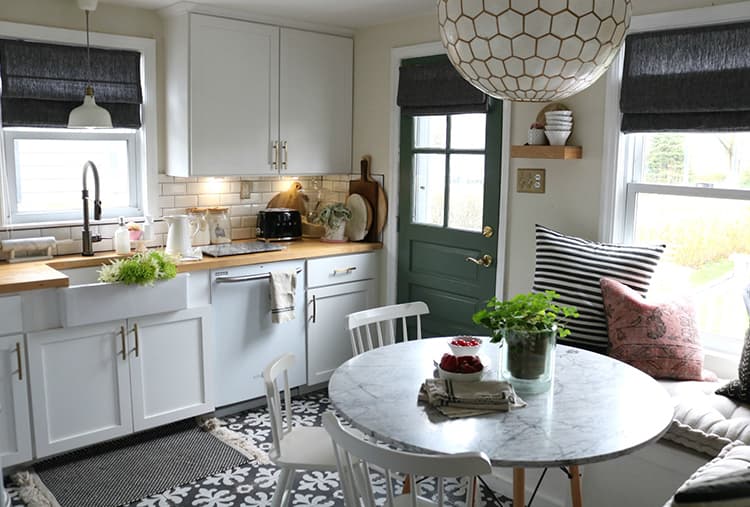 Mixing metallics in decorating