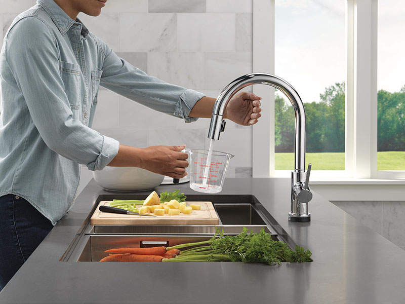 8 Reasons You'll Love a Touchless Kitchen Faucet Delta Faucet Blog