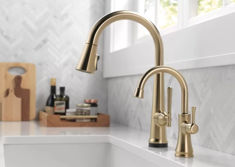 emmeline single handle facuet in champagne bronze